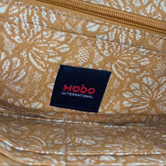 HOBO International leather wallet purse - Picture 4 of 5